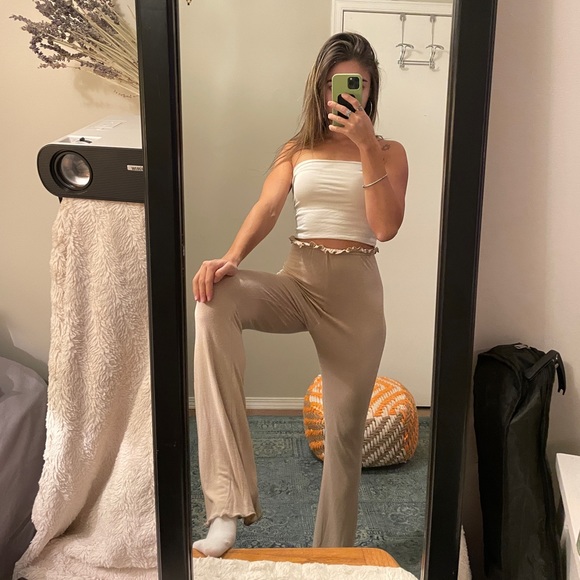 Flared cream pants - Picture 2 of 3